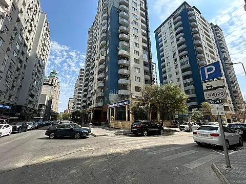 Satılır 3 otaqlı mənzil 180 m² — Bakı, Nizami 3 otaq 180.00 m²