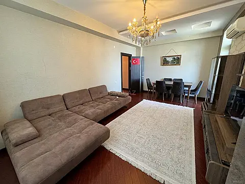 Kirayə verilir 2 otaqlı mənzil 77 m² — Bakı 2 otaq 77.00 m²