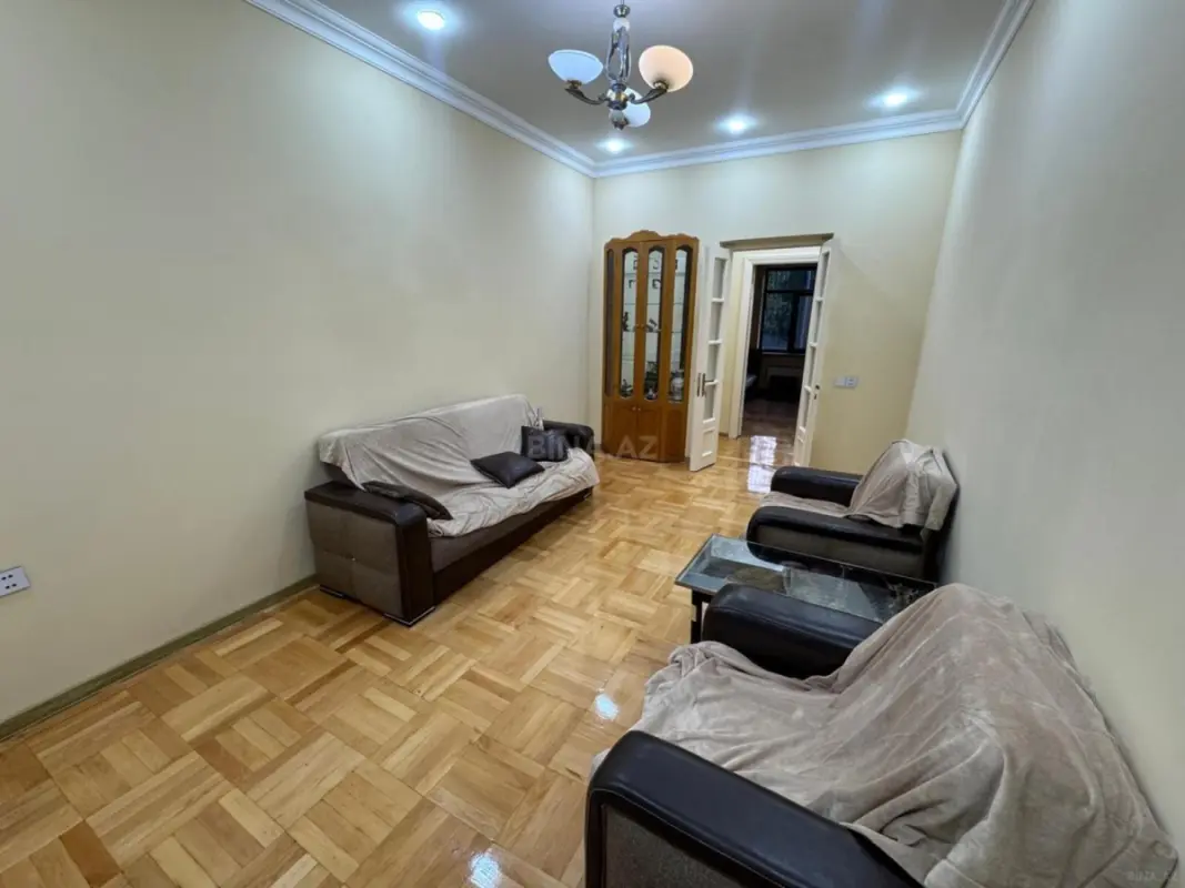 Kirayə verilir 2 otaqlı mənzil 65 m²