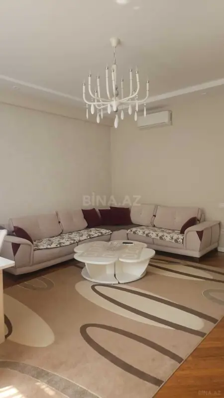Kirayə verilir 2 otaqlı mənzil 120 m²