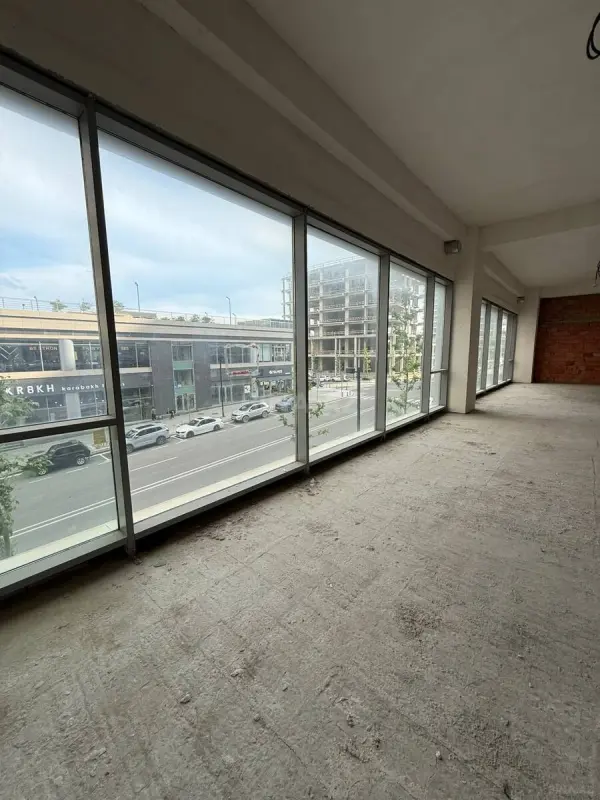 Kirayə verilir obyekt 1360 m²