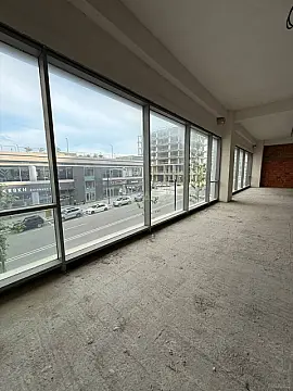 Kirayə verilir obyekt 1360 m² — Bakı 1360.00 m²