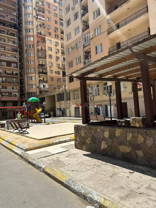 Satılır 3 otaqlı mənzil 100 m²