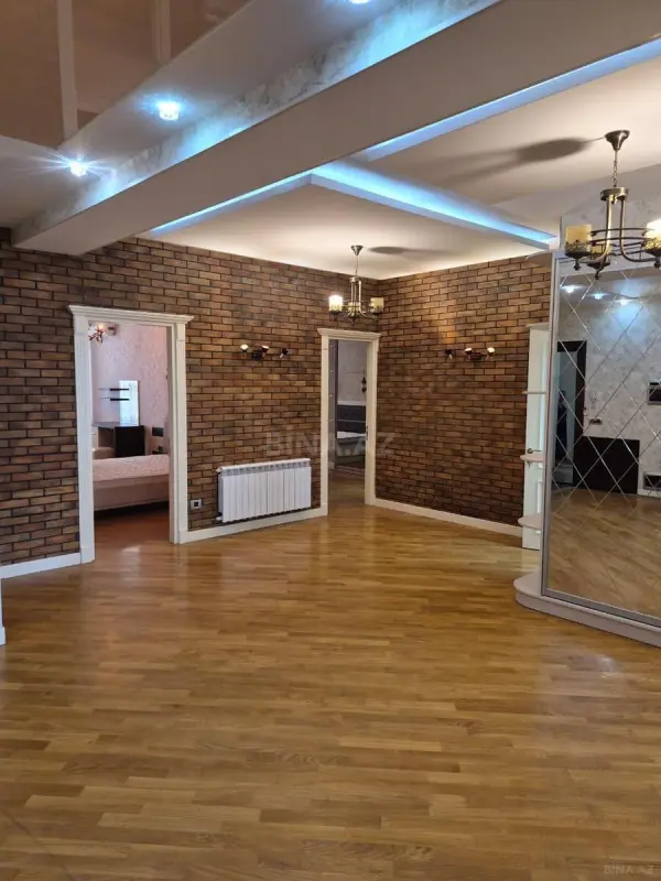 Kirayə verilir 3 otaqlı mənzil 170 m²