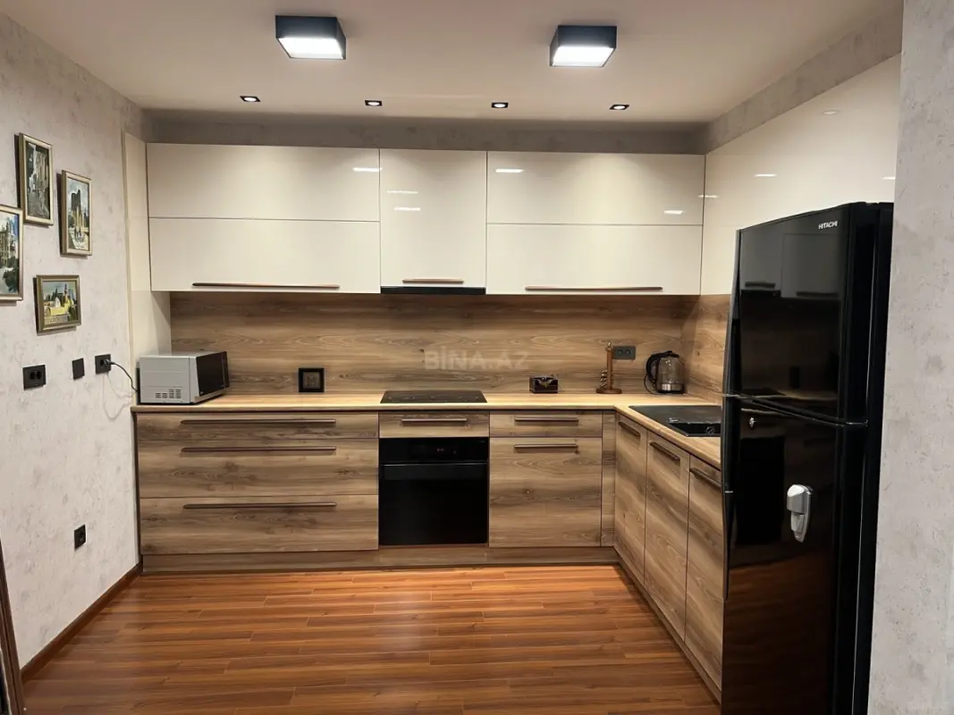 Kirayə verilir 2 otaqlı mənzil 80 m²