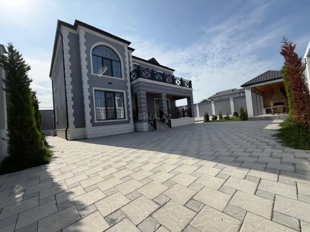 Satılır 4 otaqlı həyət evi 201 m²