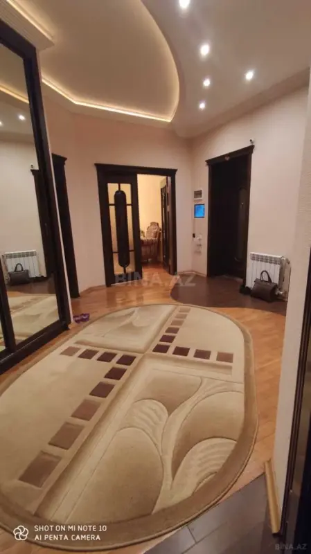 Satılır 3 otaqlı mənzil 125 m²