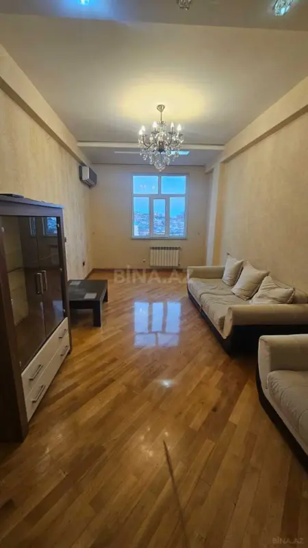 Satılır 3 otaqlı mənzil 108 m²