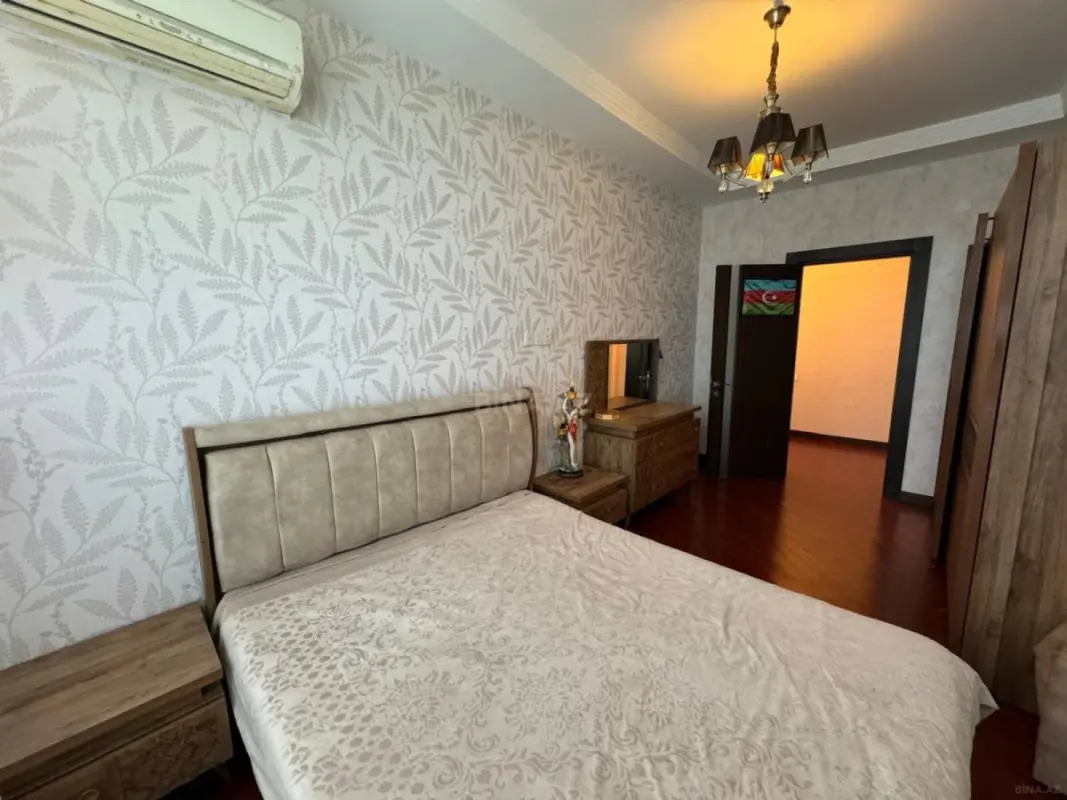 Kirayə verilir 2 otaqlı mənzil 68 m²
