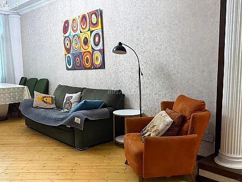 Satılır 3 otaqlı mənzil 90 m² — Bakı, Memar Əcəmi yanı 3 otaq 90.00 m²