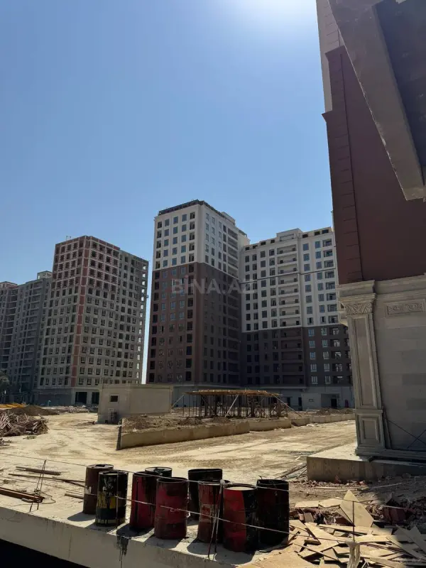 Satılır 3 otaqlı mənzil 111.1 m²