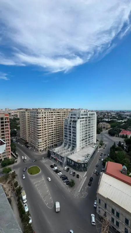 Satılır 3 otaqlı mənzil 122 m²