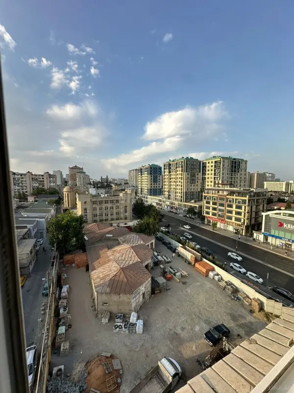 Kirayə verilir 3 otaqlı mənzil 130 m²