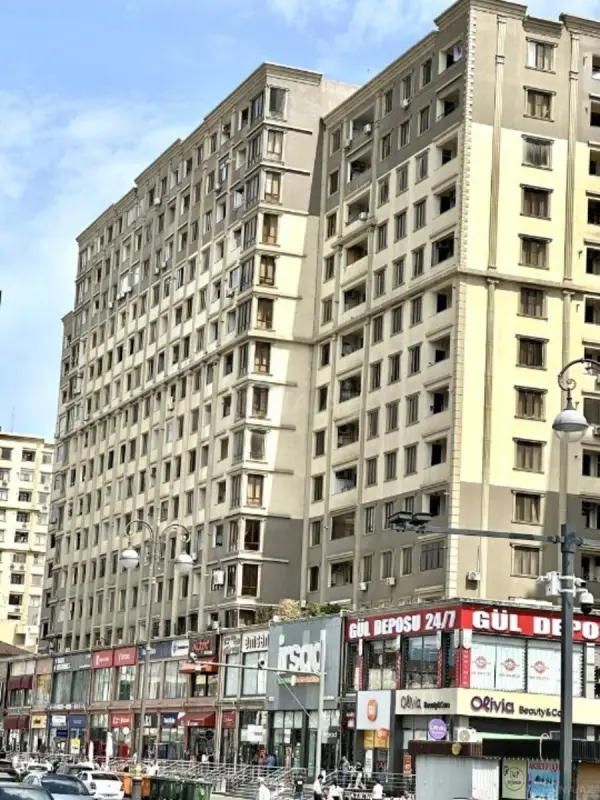 Satılır 3 otaqlı mənzil 123 m²