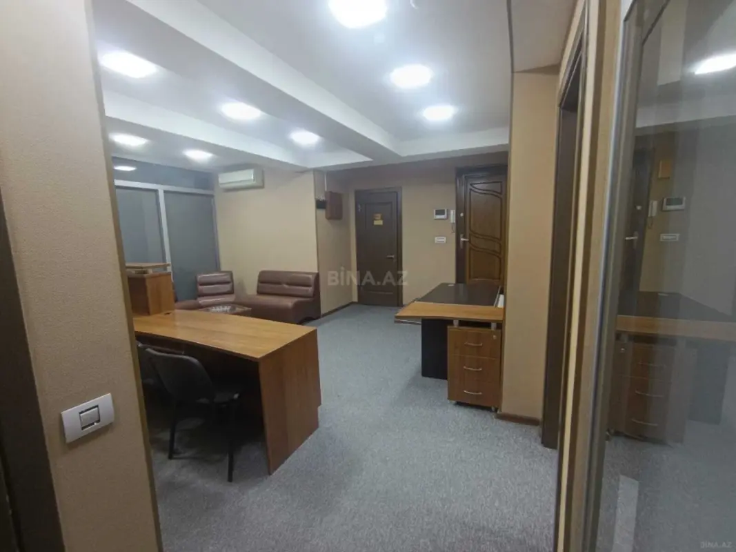 Kirayə verilir 4 otaqlı ofis 105 m²