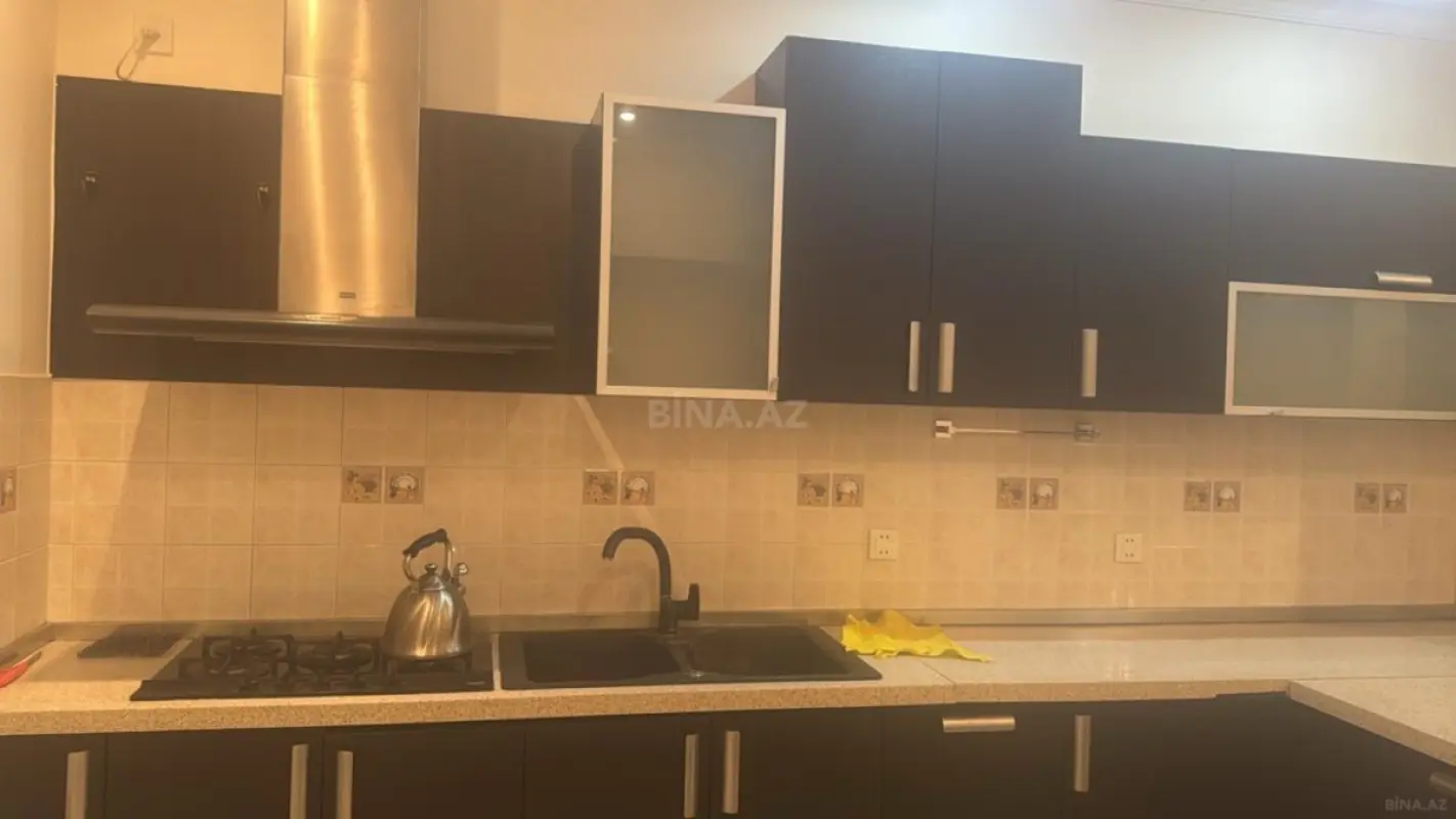 Kirayə verilir 3 otaqlı mənzil 120 m²
