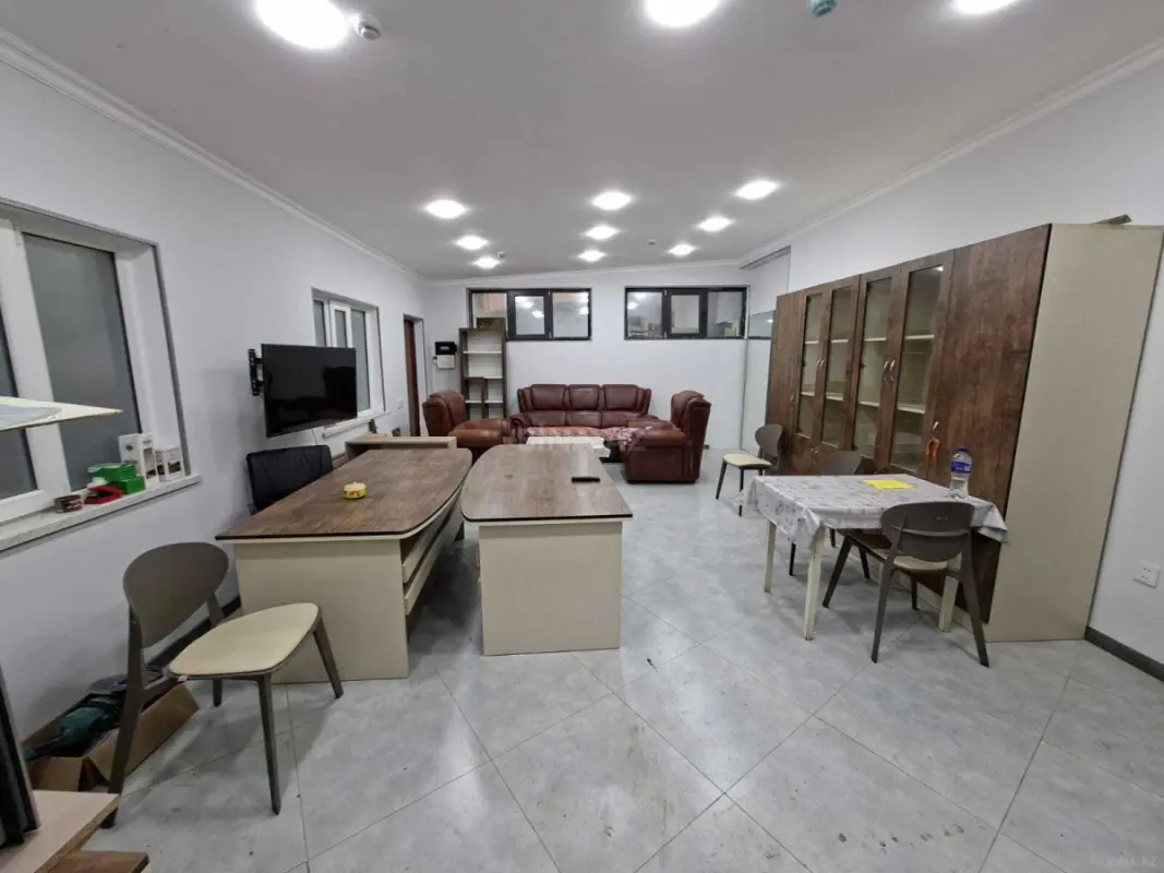 Kirayə verilir 1 otaqlı ofis 60 m²