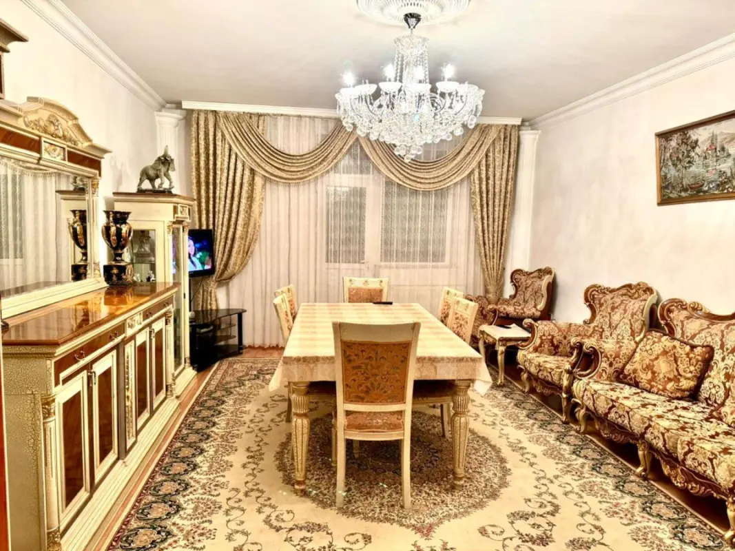 Satılır 3 otaqlı mənzil 110 m²