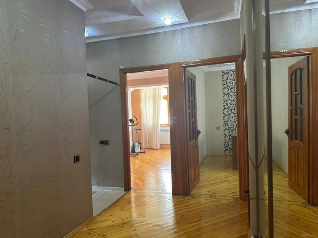Kirayə verilir 4 otaqlı mənzil 120 m²
