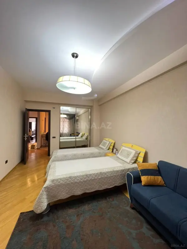 Kirayə verilir 3 otaqlı mənzil 120 m²