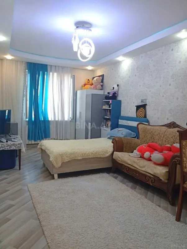 Satılır 5 otaqlı mənzil 100 m²