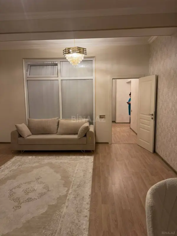 Kirayə verilir 2 otaqlı mənzil 68 m²