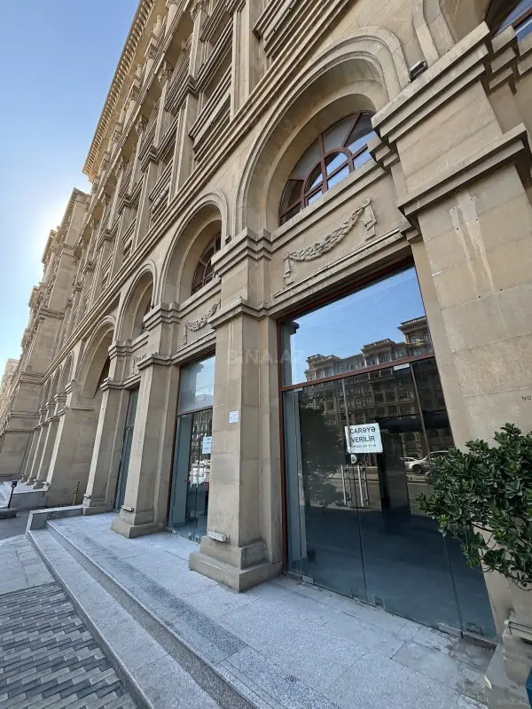 Kirayə verilir obyekt 275 m²