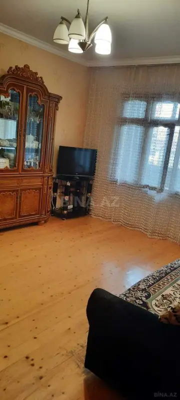 Satılır 4 otaqlı mənzil 90 m²