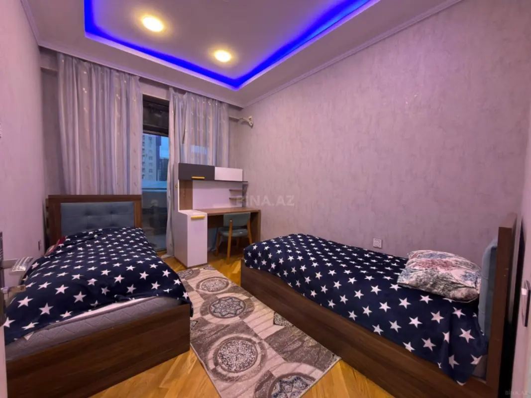 Kirayə verilir 3 otaqlı mənzil 115 m²