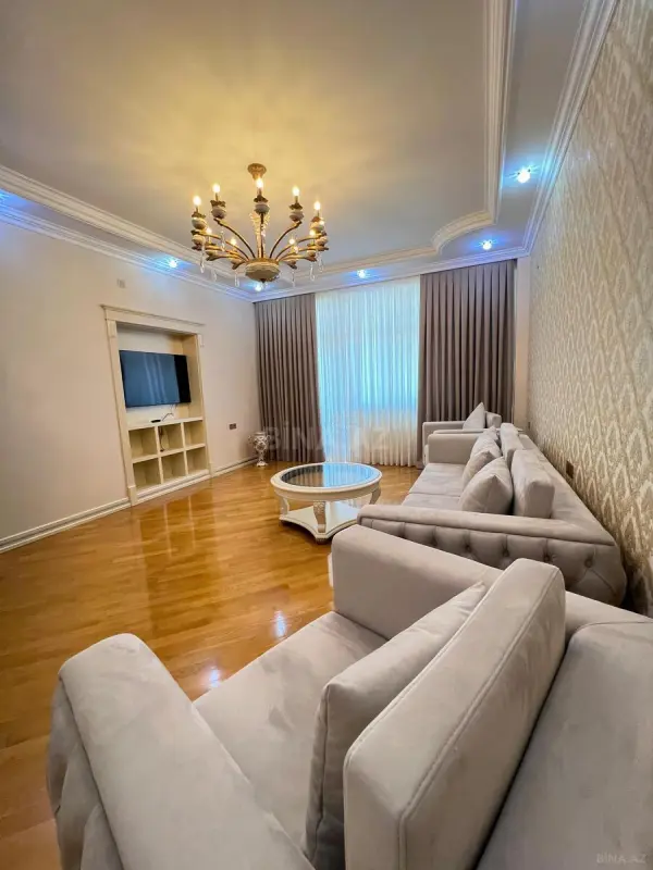 Kirayə verilir 3 otaqlı mənzil 140 m²