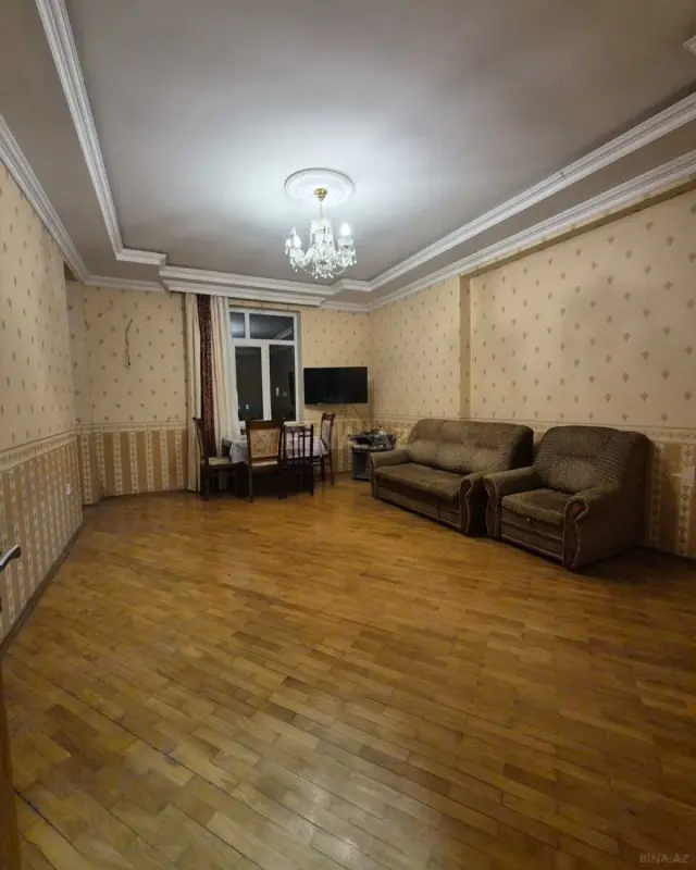 Satılır 2 otaqlı mənzil 90 m²