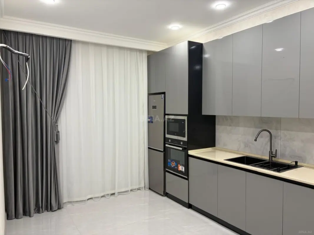 Kirayə verilir 2 otaqlı mənzil 77 m²