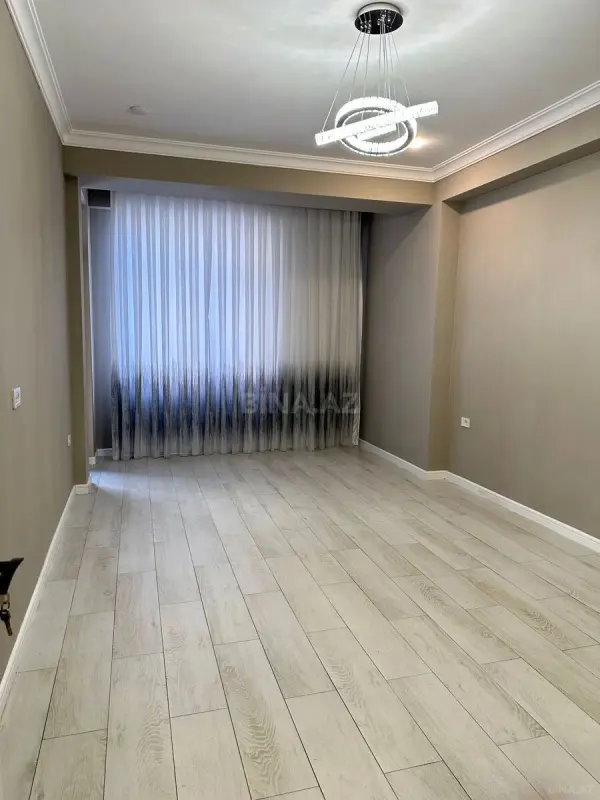 Kirayə verilir 2 otaqlı mənzil 77 m²