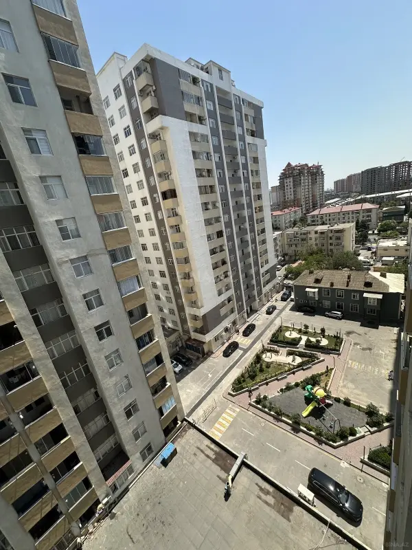 Satılır 2 otaqlı mənzil 97 m²