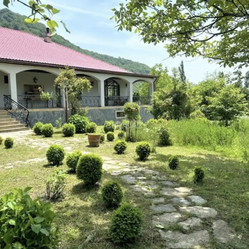 Satılır 6 otaqlı həyət evi 460 m²