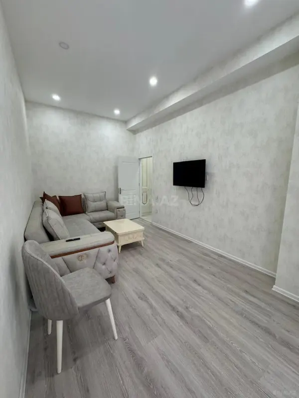 Kirayə verilir 2 otaqlı mənzil 68 m²