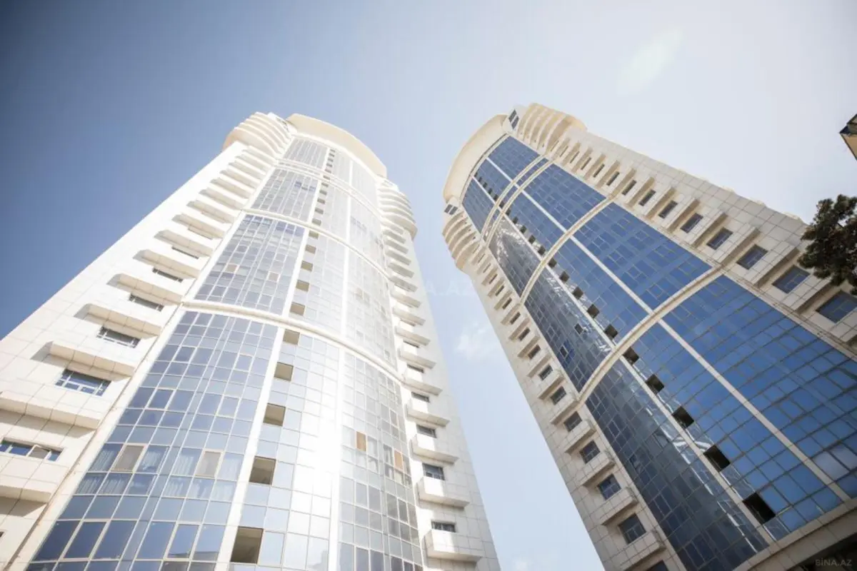 Satılır 4 otaqlı mənzil 225 m²
