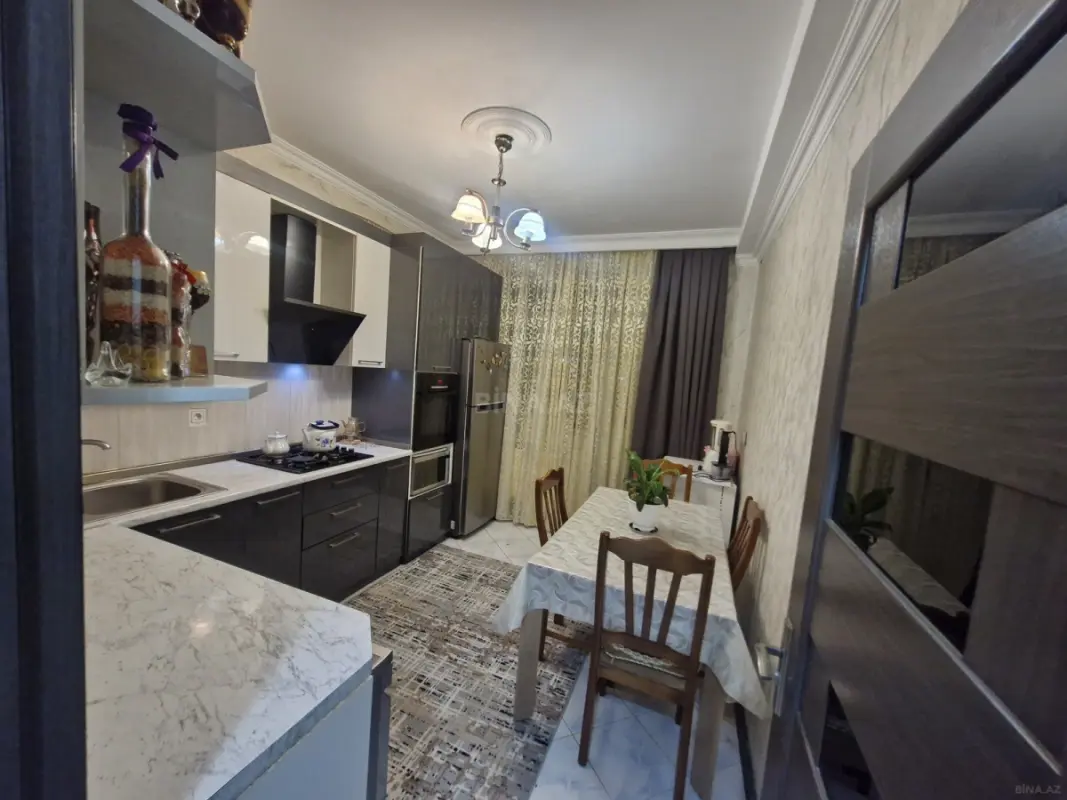 Satılır 4 otaqlı mənzil 123 m²