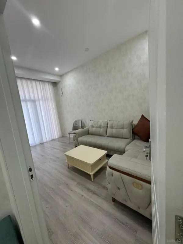 Kirayə verilir 2 otaqlı mənzil 67.2 m²
