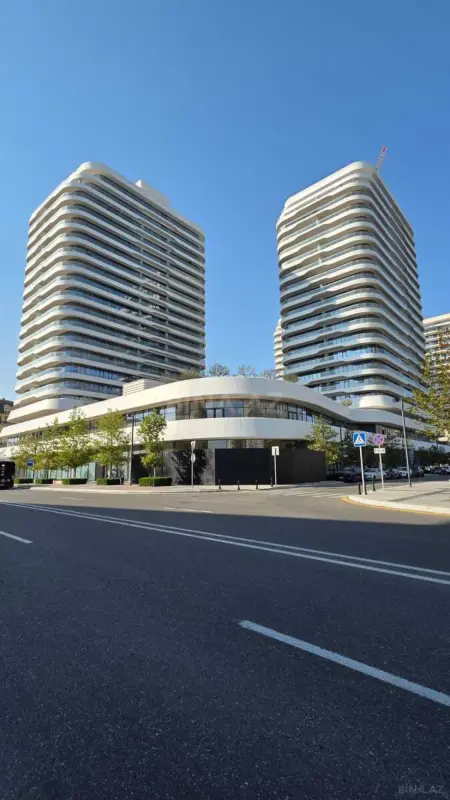 Satılır 4 otaqlı mənzil 224.8 m²