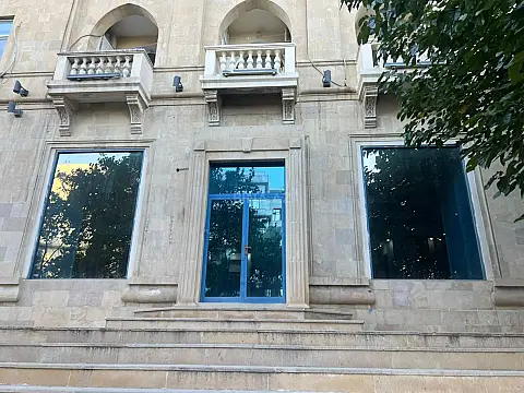 Kirayə verilir 5 otaqlı ofis 200 m² — Bakı, Səbail 5 otaq 200.00 m²