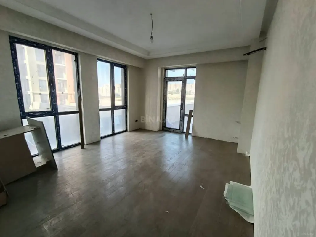 Satılır 3 otaqlı mənzil 85.7 m²
