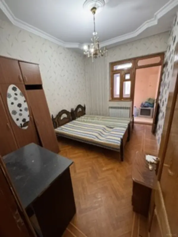 Kirayə verilir 4 otaqlı mənzil 100 m²