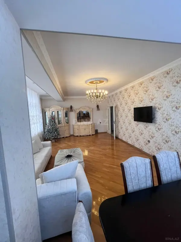 Kirayə verilir 3 otaqlı mənzil 110 m²