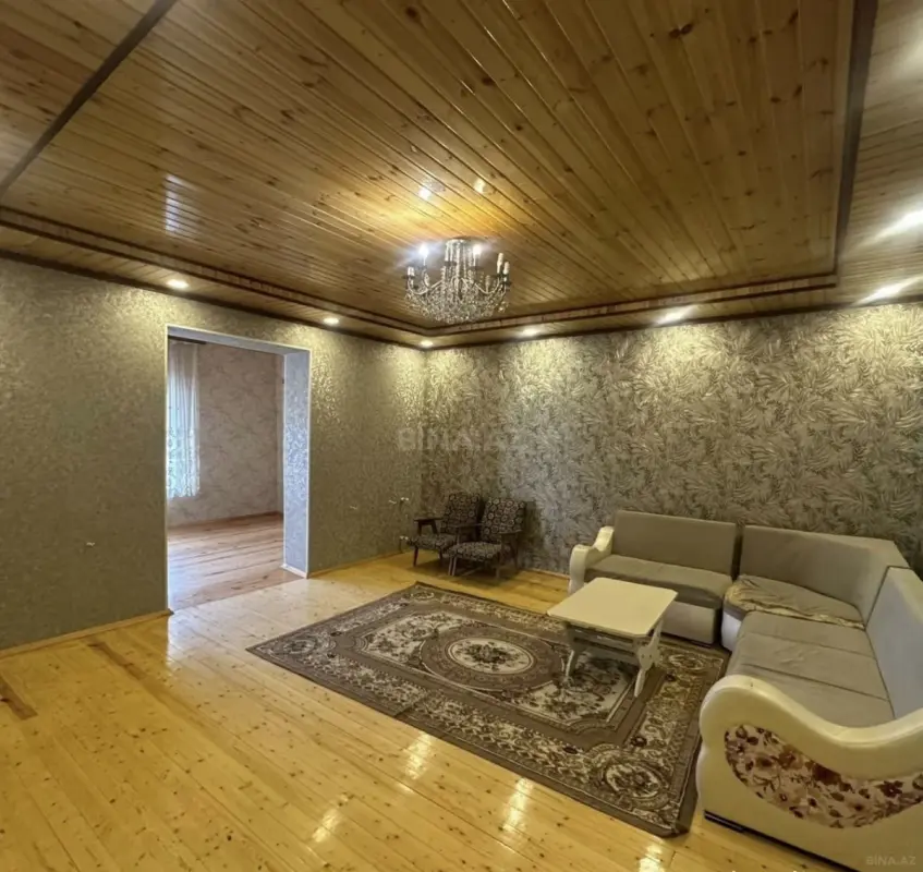 Satılır 6 otaqlı həyət evi 220 m²