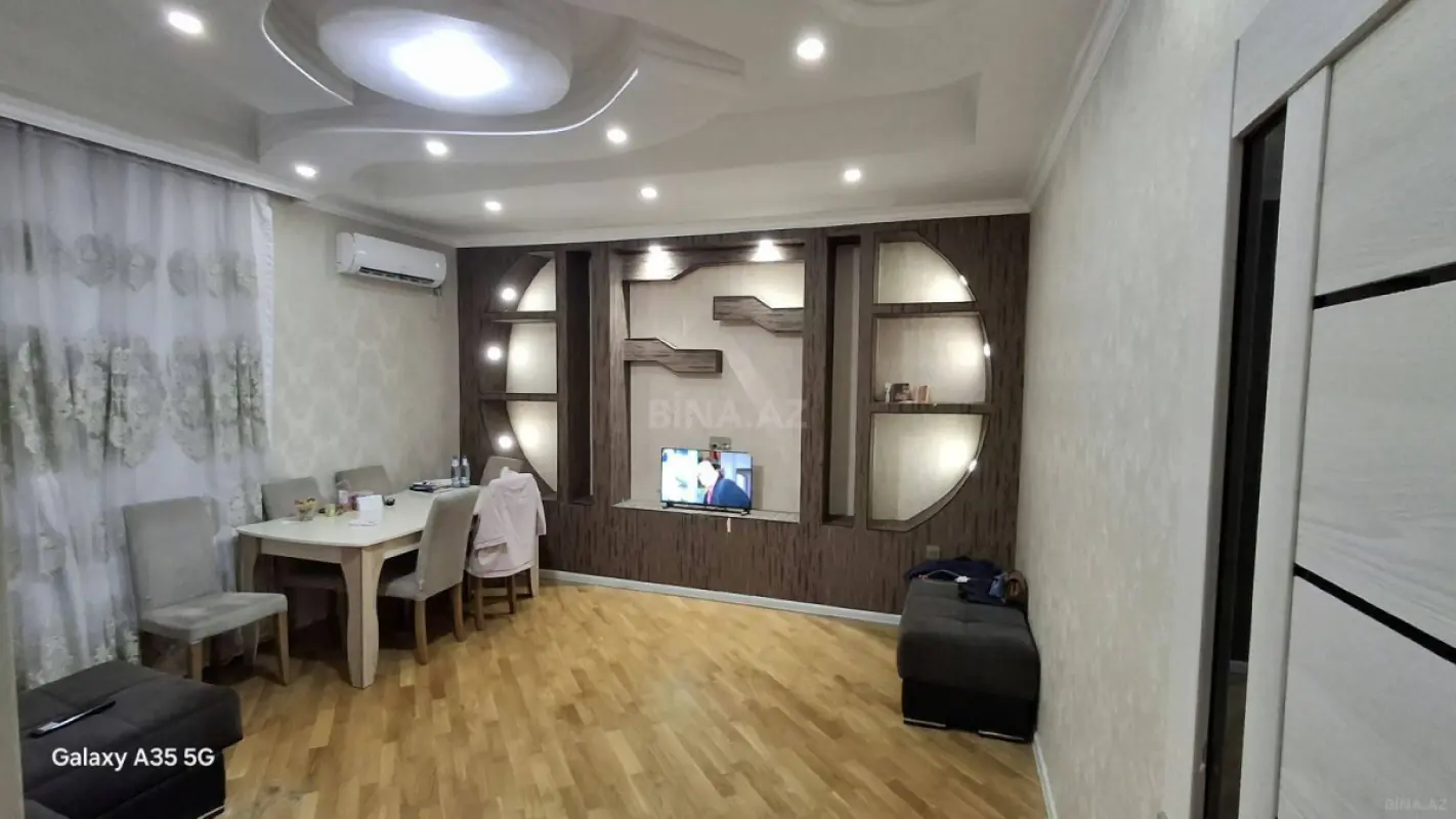 Satılır 2 otaqlı mənzil 72 m²