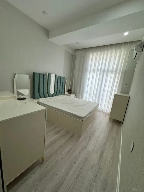 Kirayə verilir 2 otaqlı mənzil 68 m²