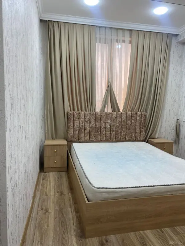 Kirayə verilir 2 otaqlı mənzil 65 m²