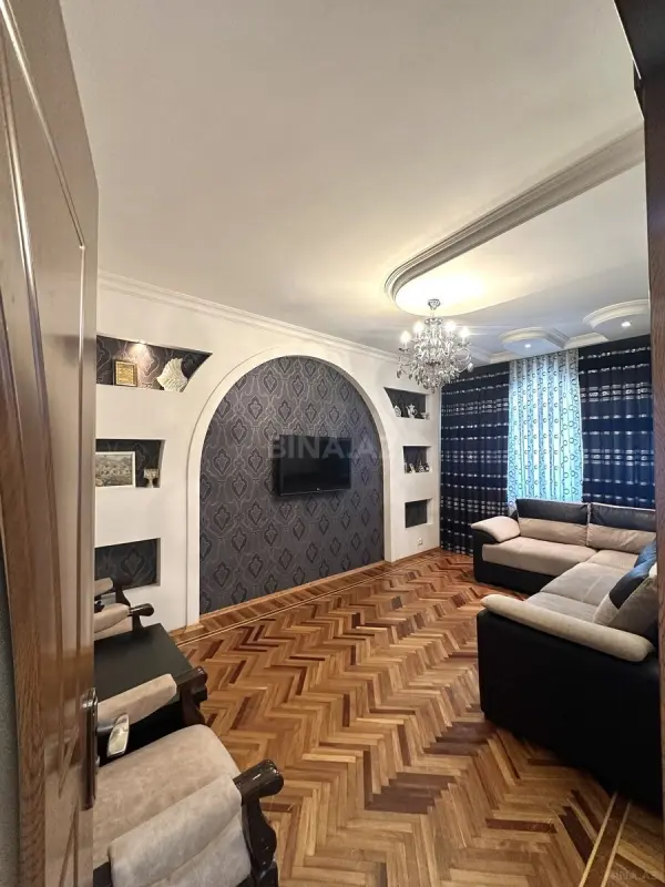 Satılır 4 otaqlı mənzil 100 m²