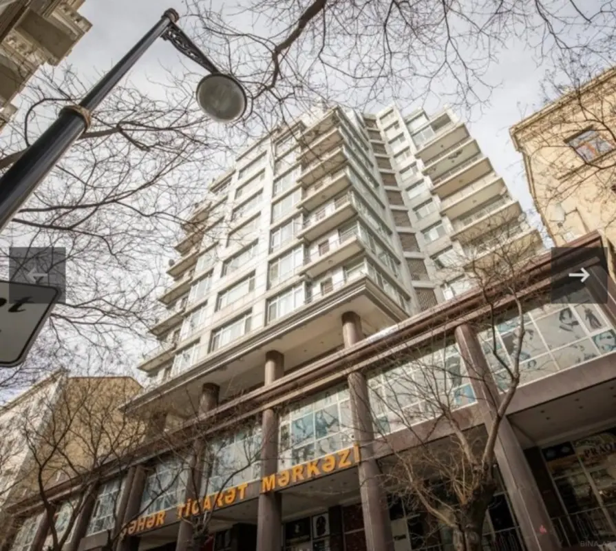 Satılır 4 otaqlı mənzil 232 m²